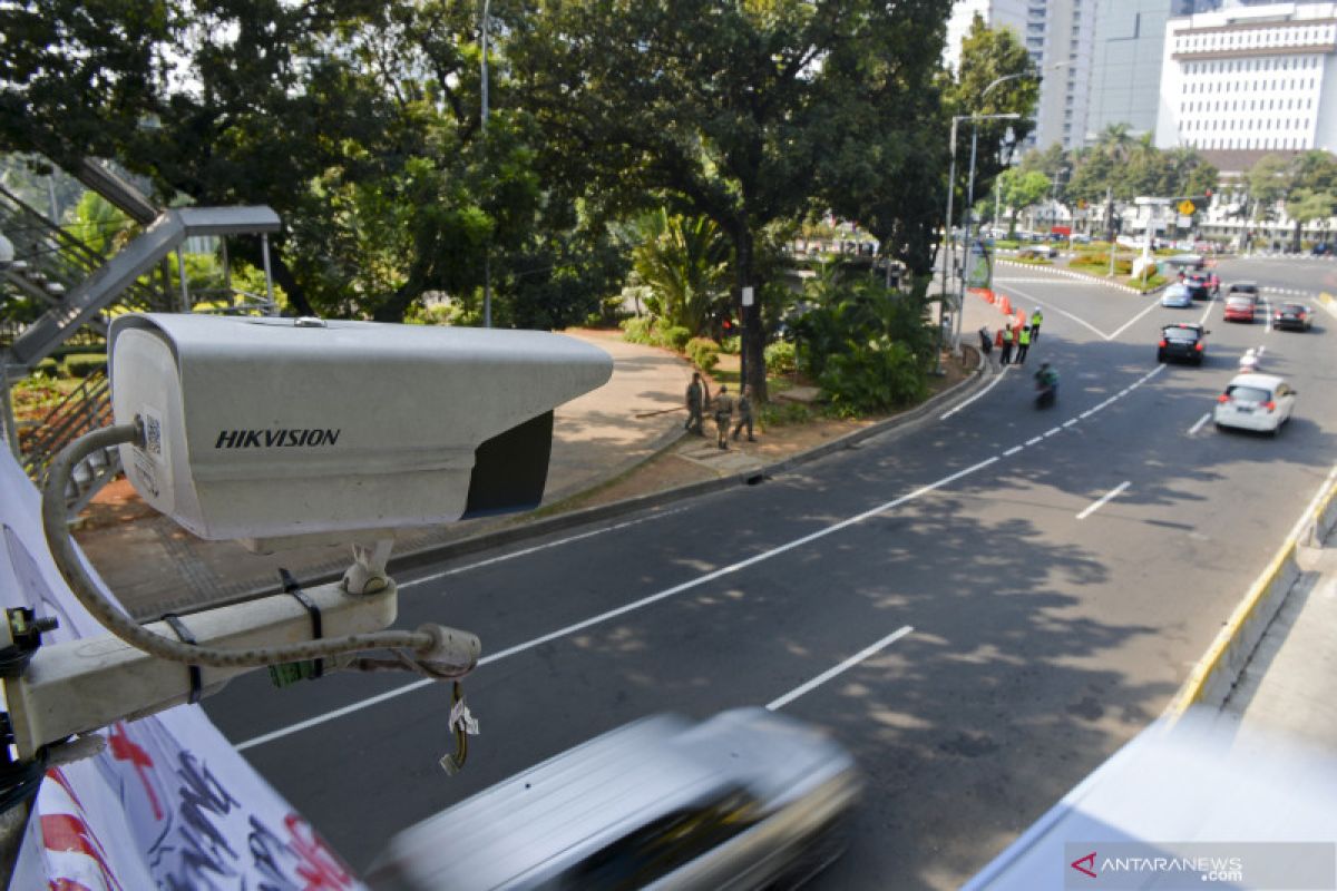 Rioters damage a dozen traffic cameras in Jakarta