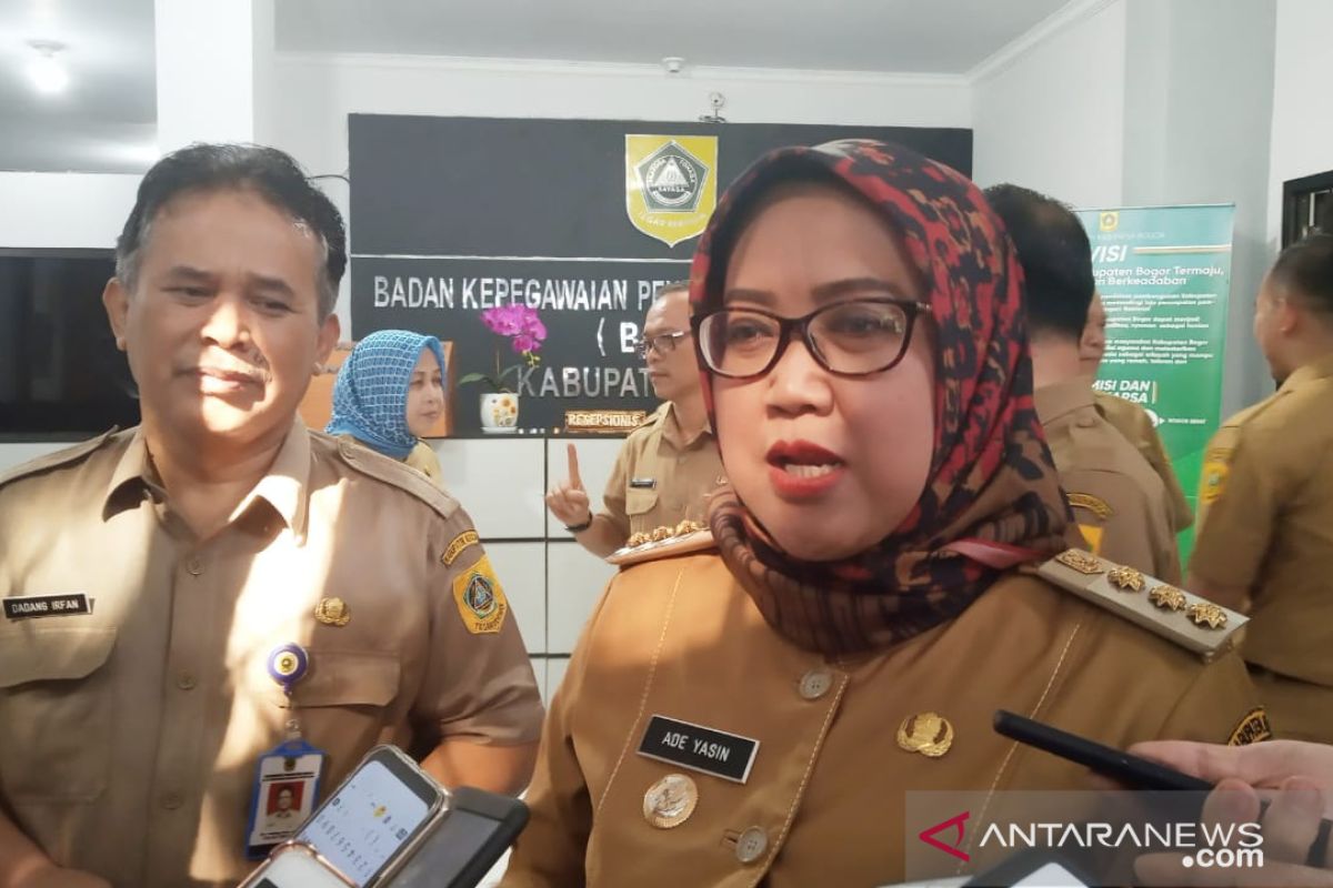 Bupati Bogor lantik 13 pejabat hasil lelang jabatan