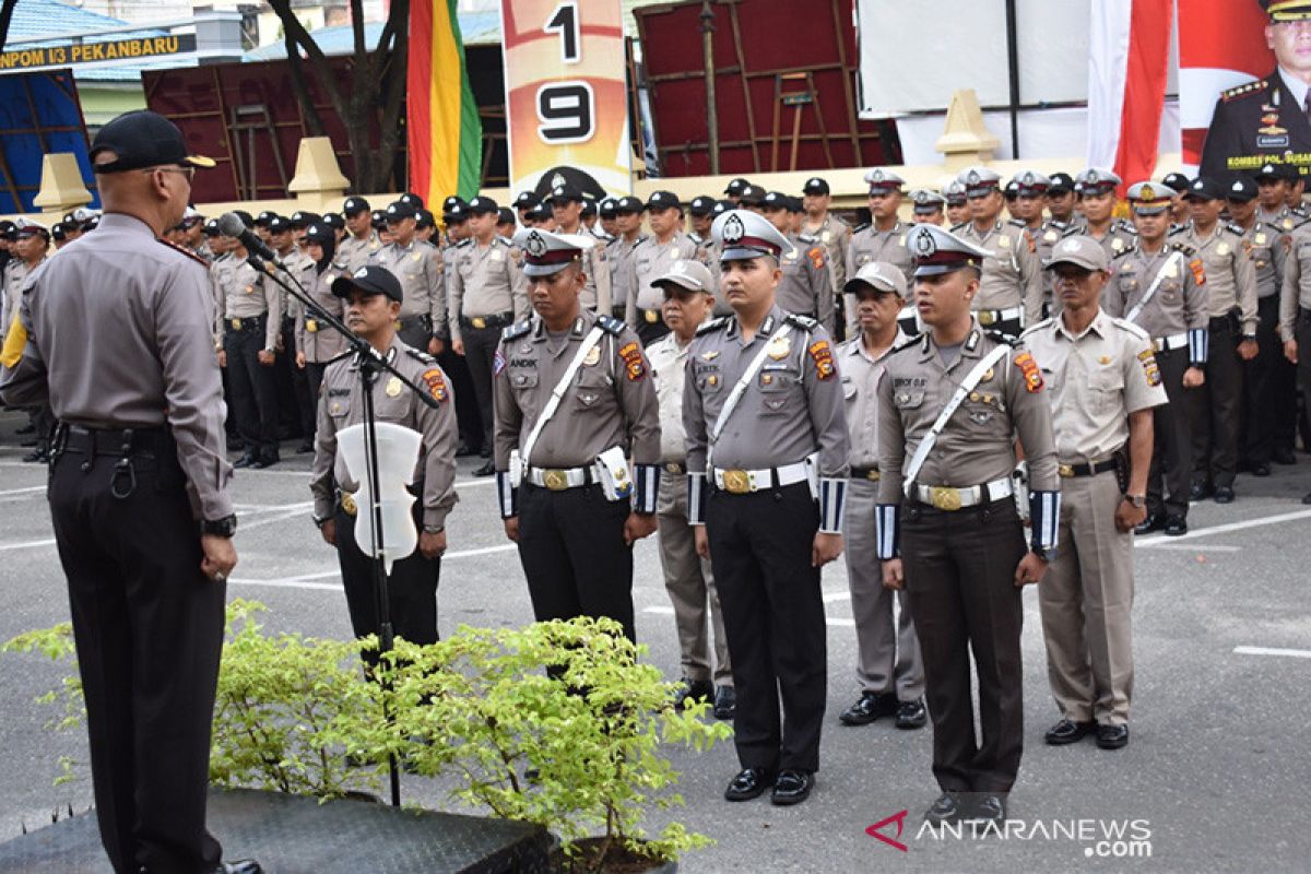 Belasan personel keamanan Embarkasi Haji Antara Riau siap layani CJH