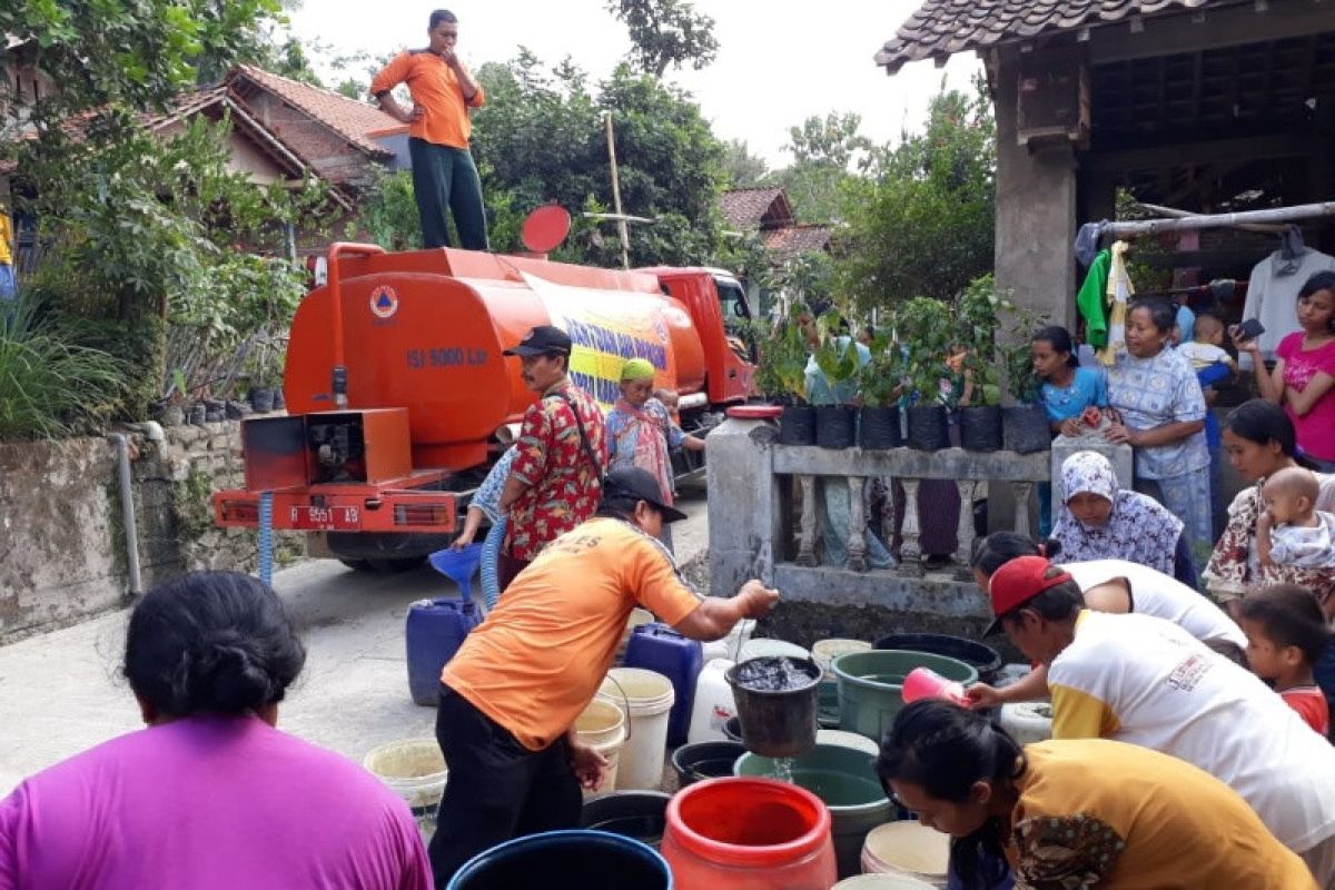 Drought paralyses 17 villages in Cilacap, Central Java