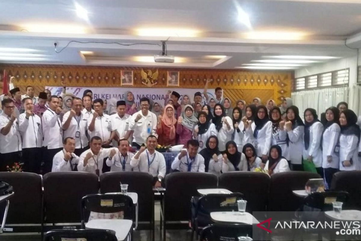 Gubernur Riau ajak masyarakat ikuti program KB cukup dua anak