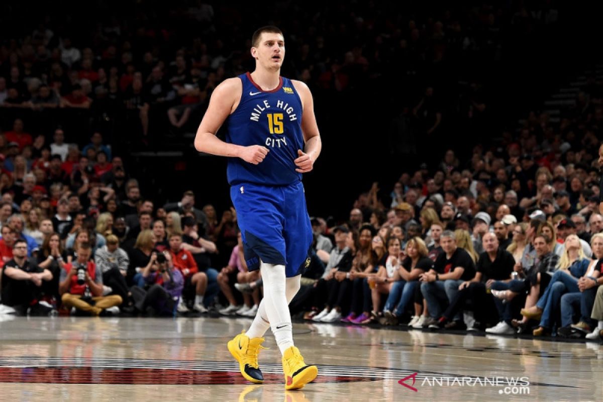 Center Nuggets Jokic terpapar virus corona saat NBA bersiap gulirkan lagi kompetisi