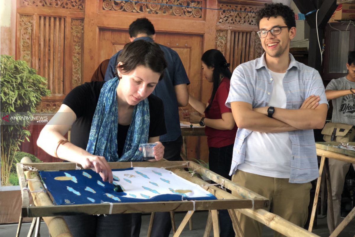 Pelaku usaha Kota Malang tingkatkan edukasi soal batik