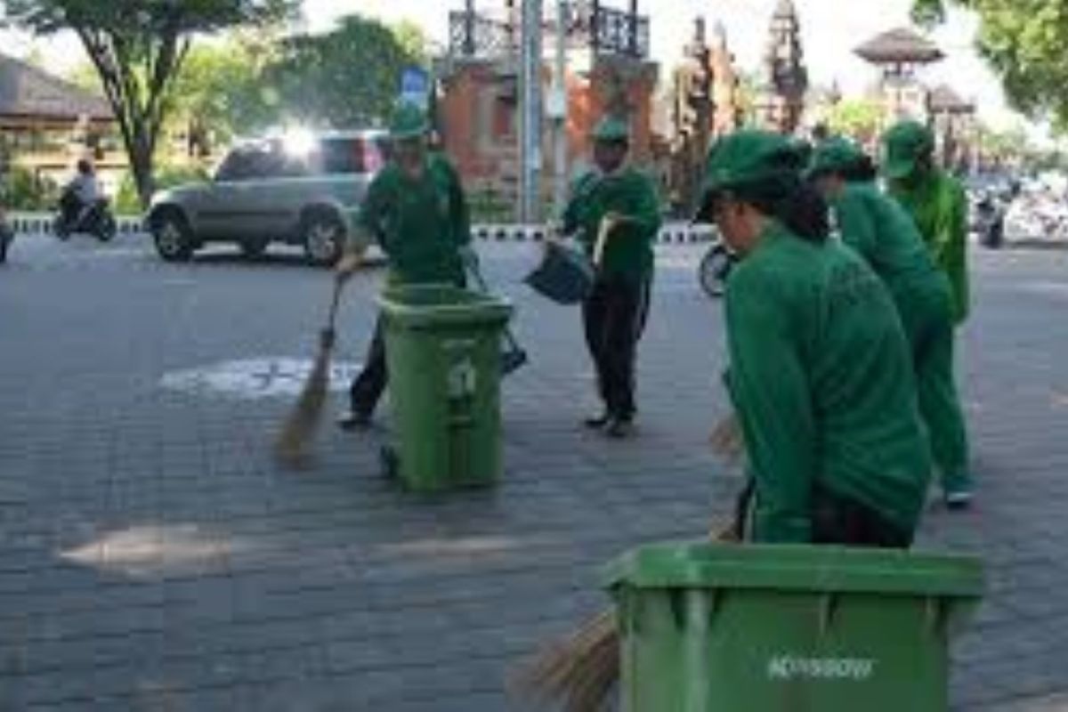 Penggunaan kantong plastik di Kota Denpasar turun drastis