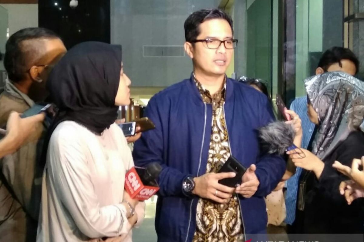 KPK imbau Khofifah dapat hadir sebagai saksi di persidangan