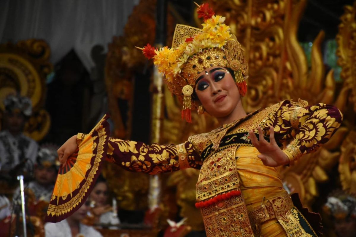 Sekaa Gong Dharma Kerthi Kota Denpasar pukau penonton PKB ke-41