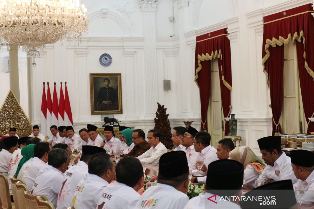 Presiden Jokowi temui PKB di Istana Merdeka