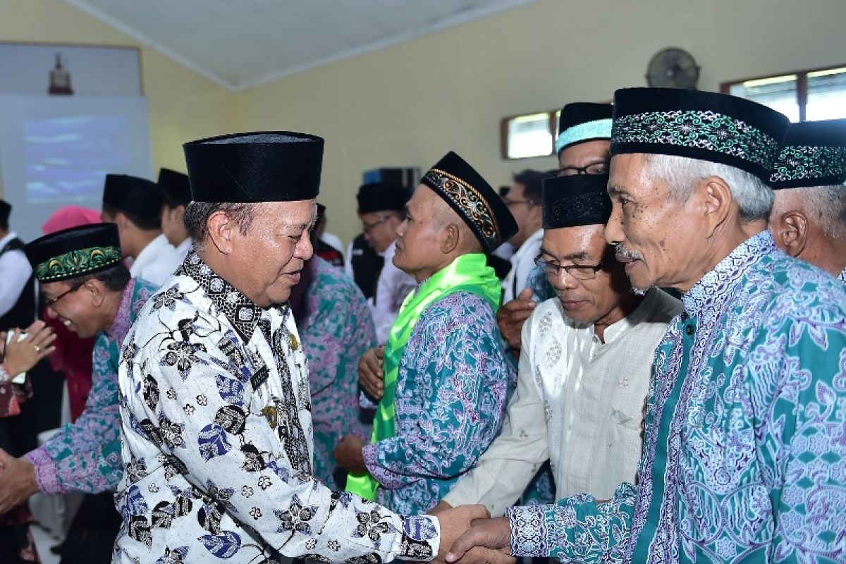 Kabupaten Lamongan memberangkatkan 1.734 jamaah calon haji