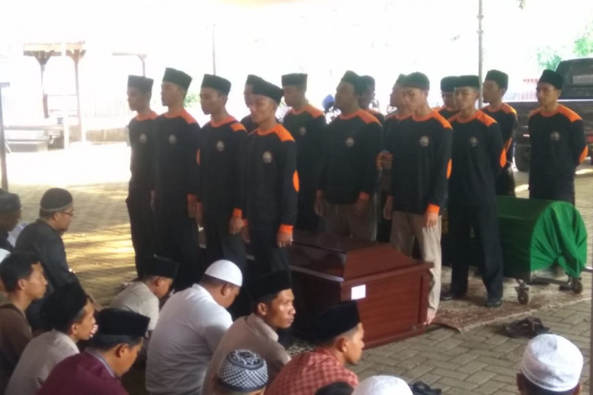 Dosen Unej dan istri meninggal tertabrak kereta api