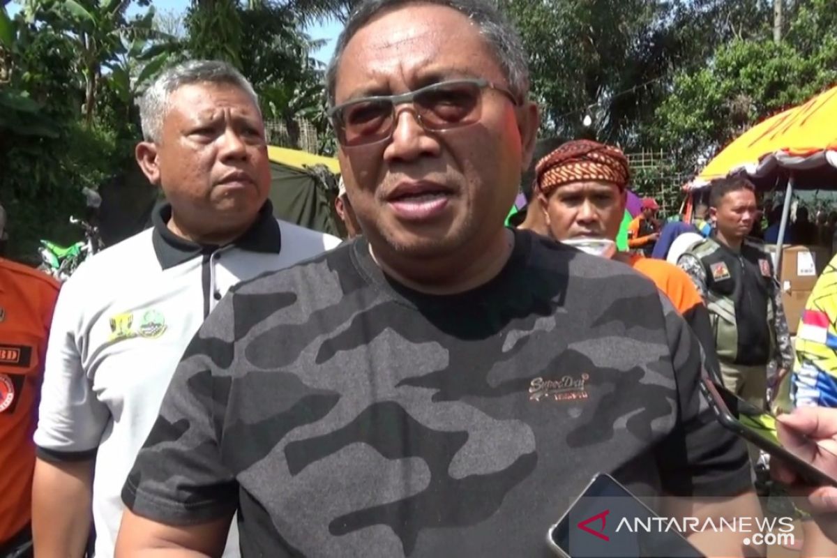 Bupati Sukabumi ingin seluruh kantor pemerintahan pindah ke Palabuhanratu