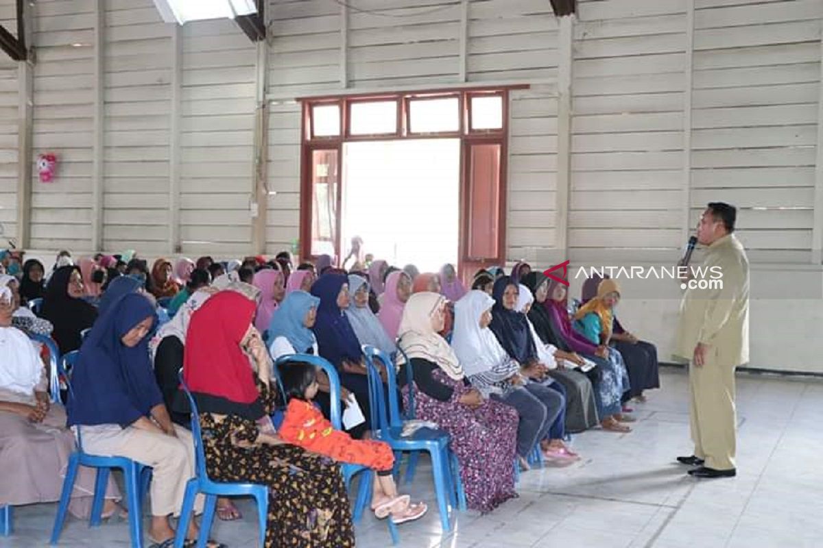 Ribuan keluarga kurang mampu di Mukomuko terima bantuan beras