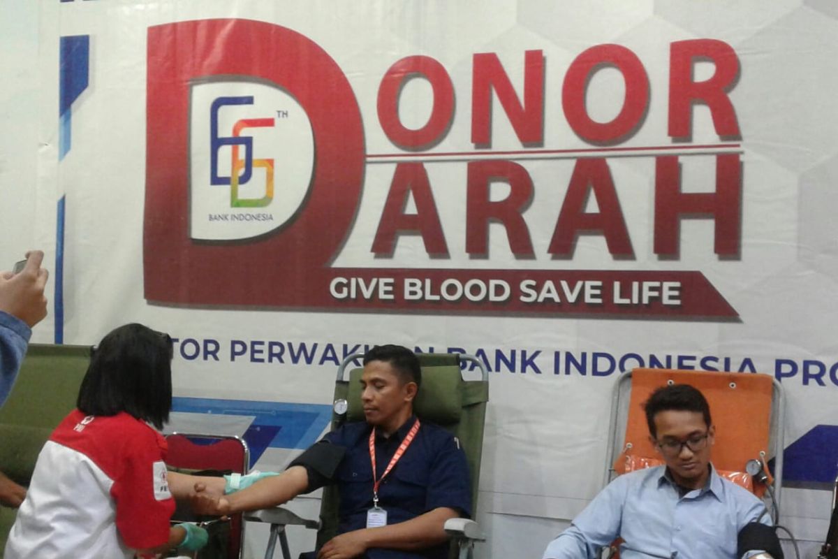 BI Maluku laksanakan donor darah peringati HUT ke-66