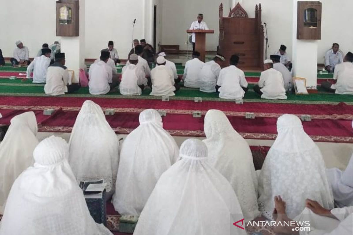 55 jamaah calon haji Aceh Jaya ikut manasik