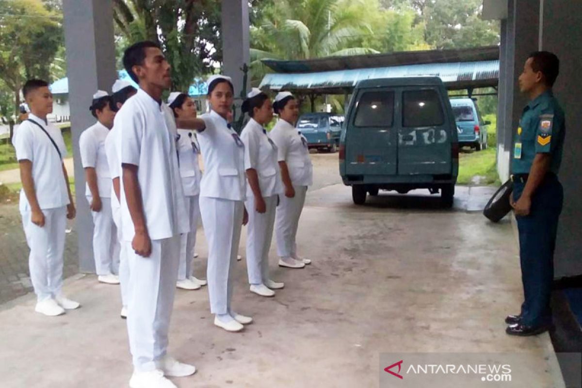 Mahasiswa Halmahera Utara praktek klinik maritim di Lantamal IX/Ambon