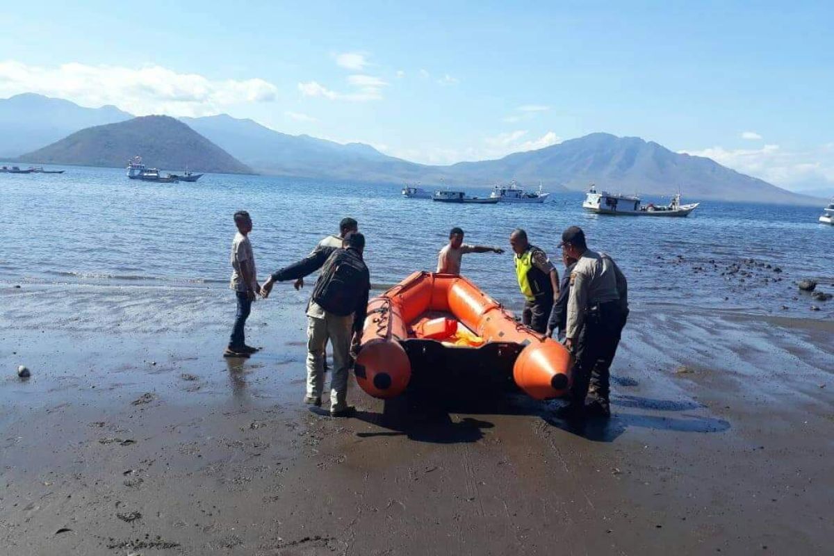 SAR Maumere terus mencari nelayan hilang di Flores Timur