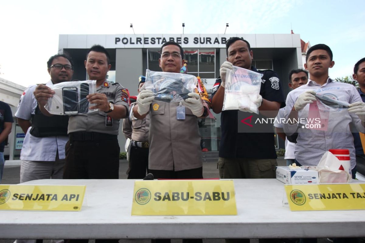 Polisi tembak mati pengedar narkoba di Surabaya