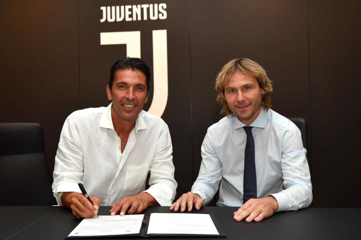 Buffon resmi balik ke Juventus