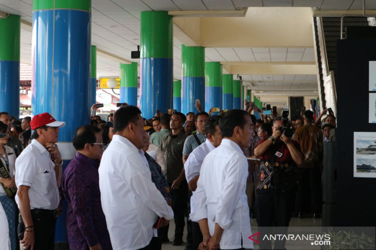 Presiden Jokowi awali kunjungan ke Sulut tinjau Bandara Samrat dan KEK