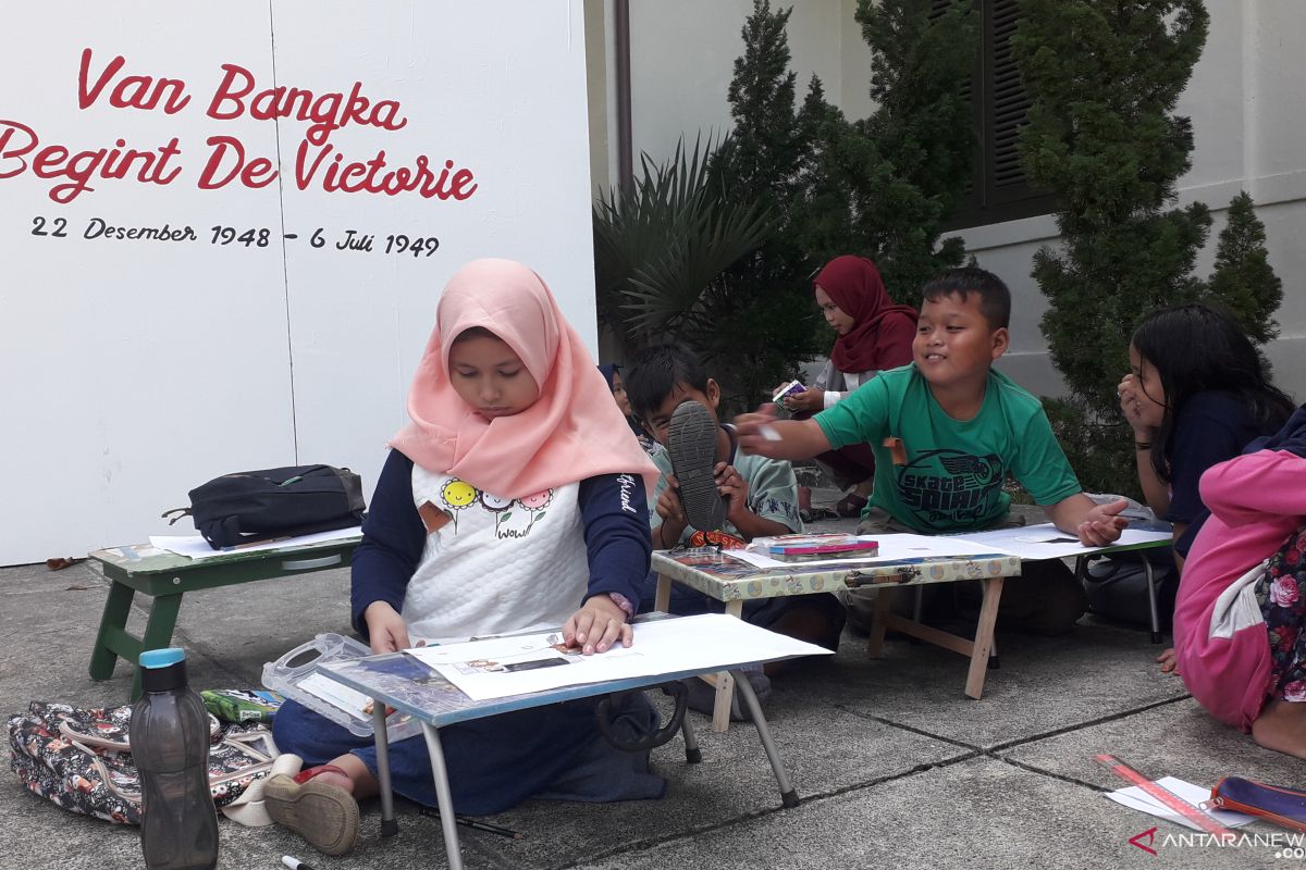 Puluhan siswa Bangka Barat ikuti lomba menggambar tokoh Republik