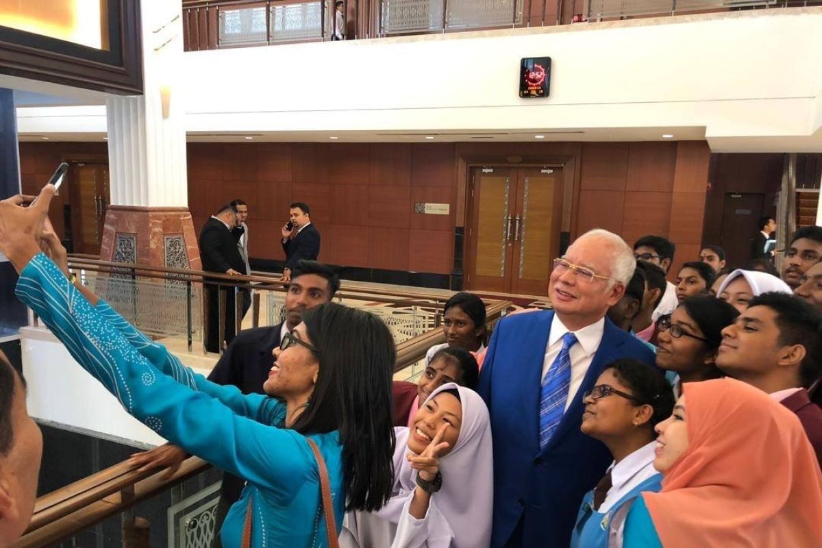 Mantan Perdana Menteri Malaysia Najib Razak: Hutang pemerintah capai RM 800 miliar