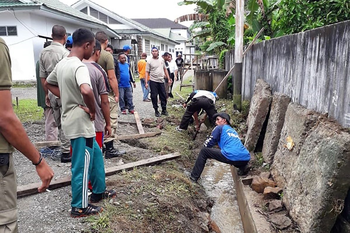 BWS Maluku kirim alat penunjang penanganan banjir ke Seram Bagian Barat, begini penjelasannya