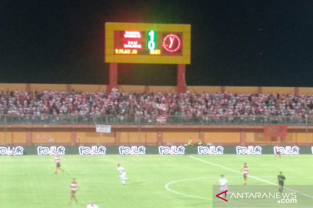 Madura United Kalahkah PSM berkat gol bunuh diri