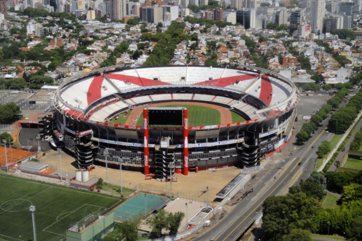 River Plate buka stadionnya untuk lindungi tuna wisma