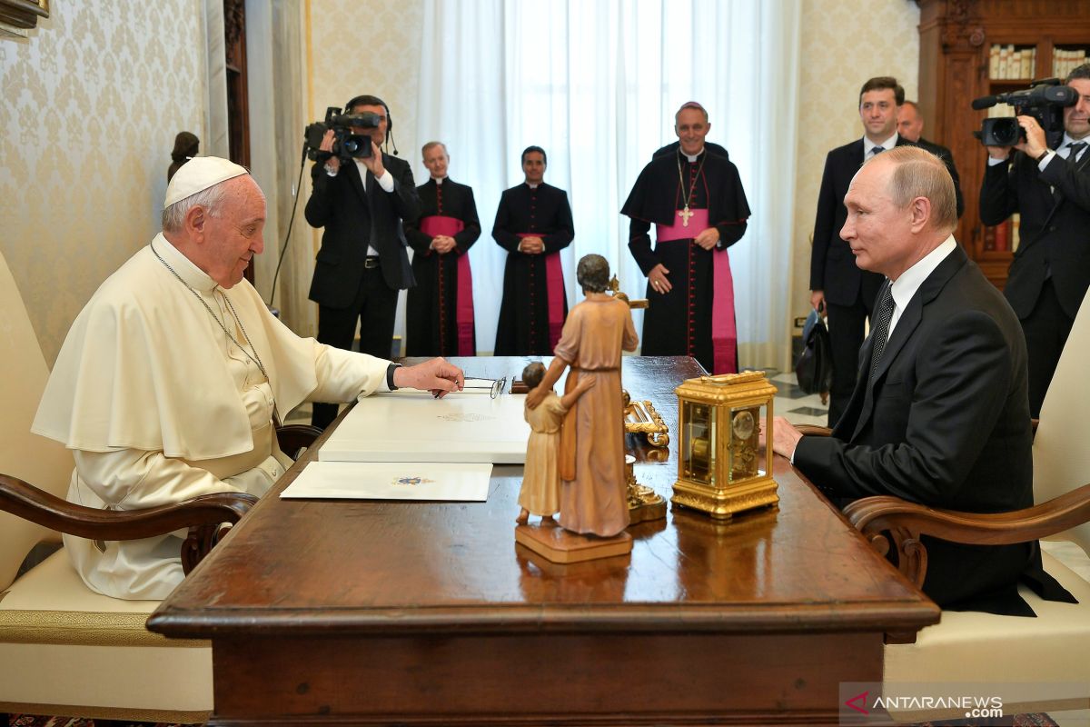 Vatikan: Paus tak bermaksud agungkan imperialisme Rusia