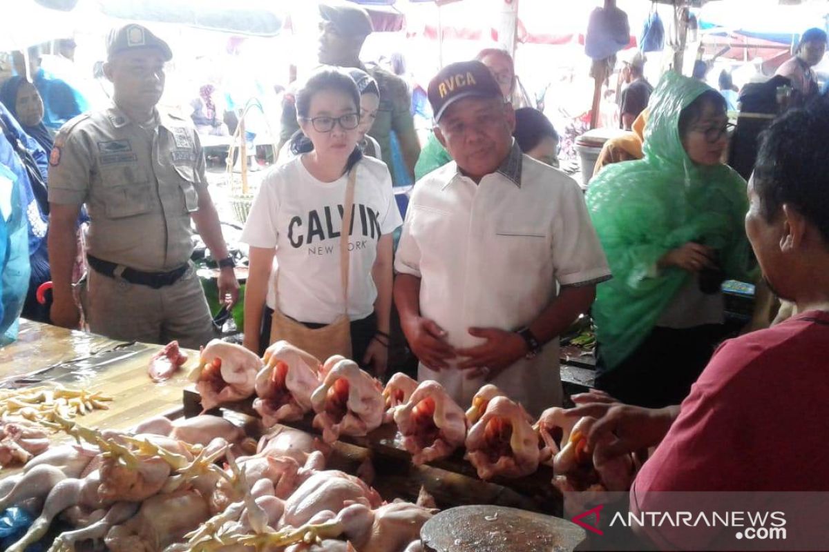 Harga daging ayam beku di Ambon  naik
