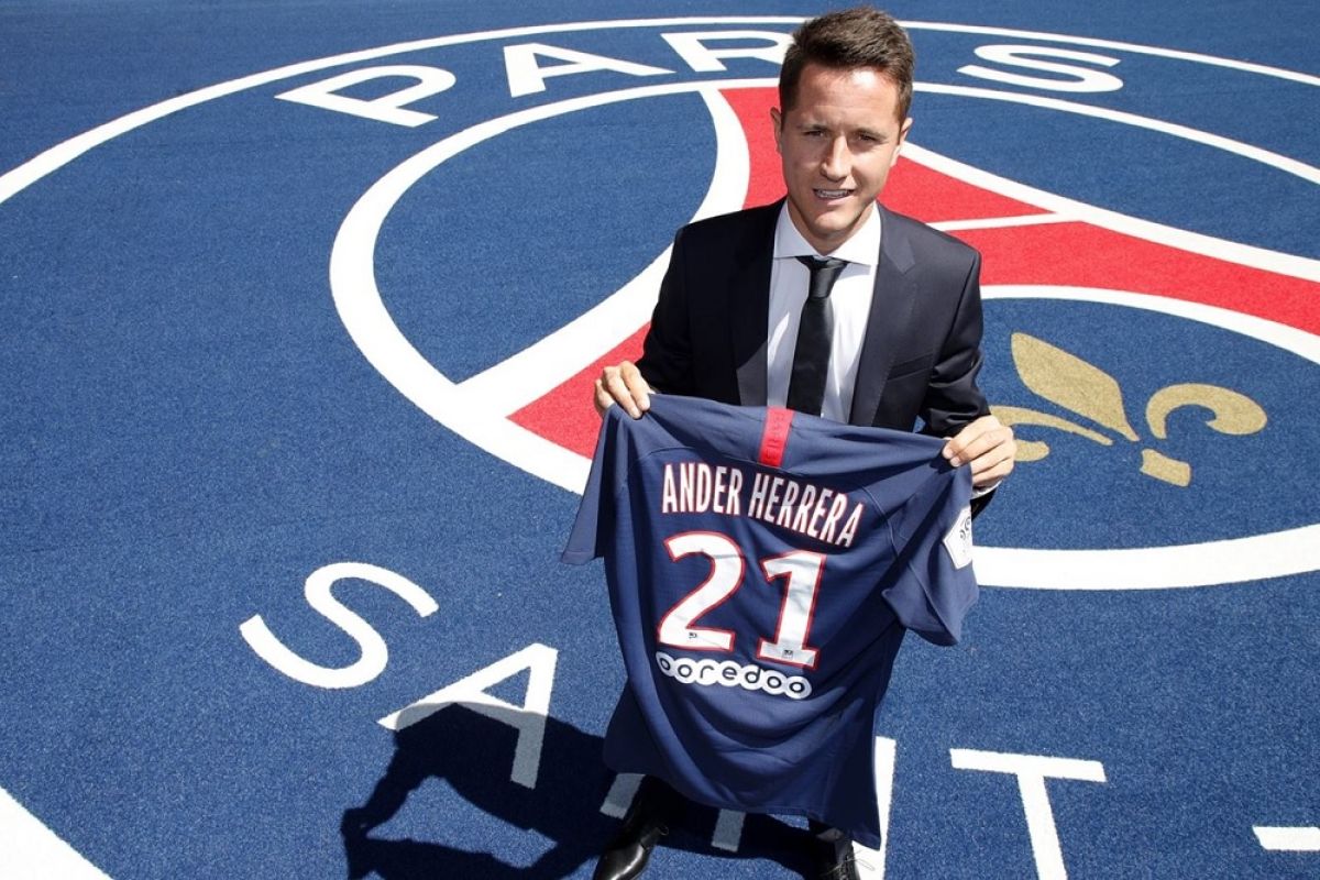 Ander Herrera resmi pindah ke PSG