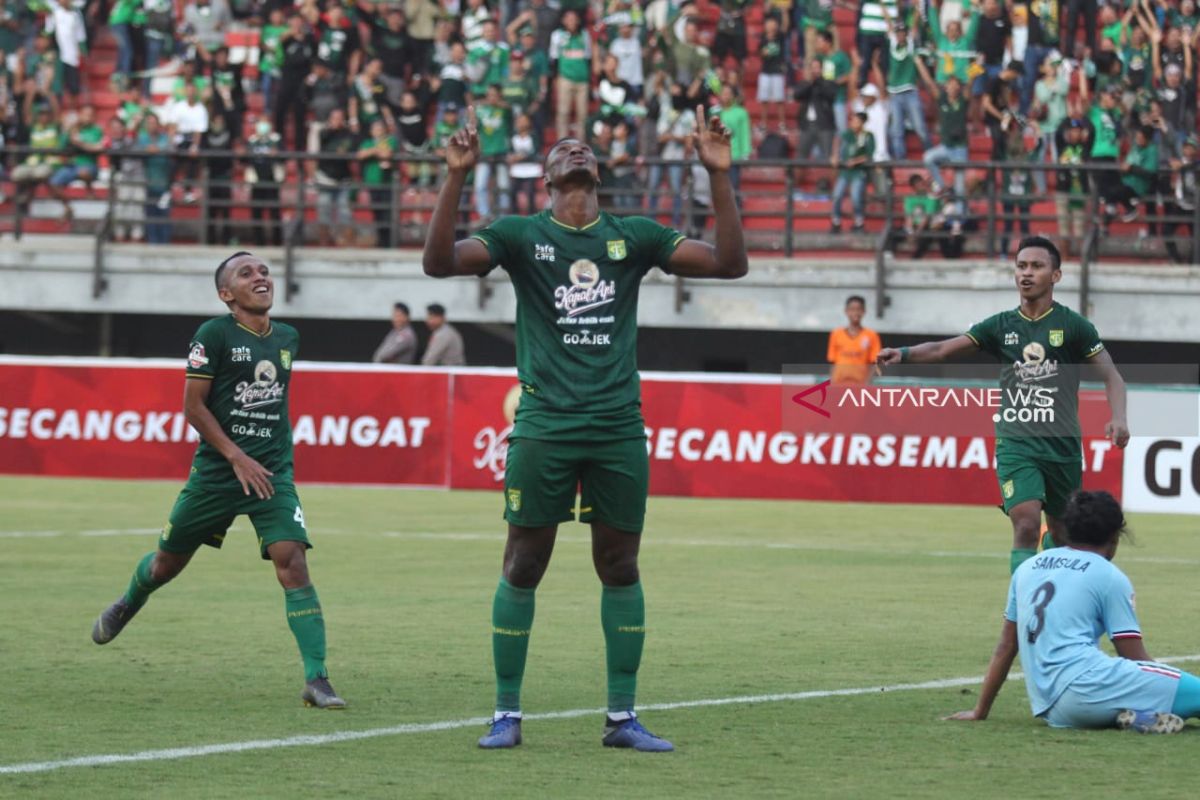 Persebaya kalahkan Persib Bandung 4-0
