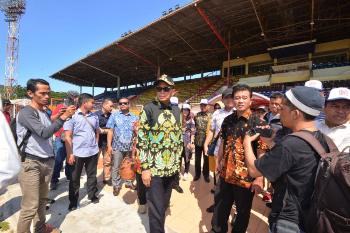 Gubernur dan KPK  tinjau Stadion Barombong dan Mattoanging