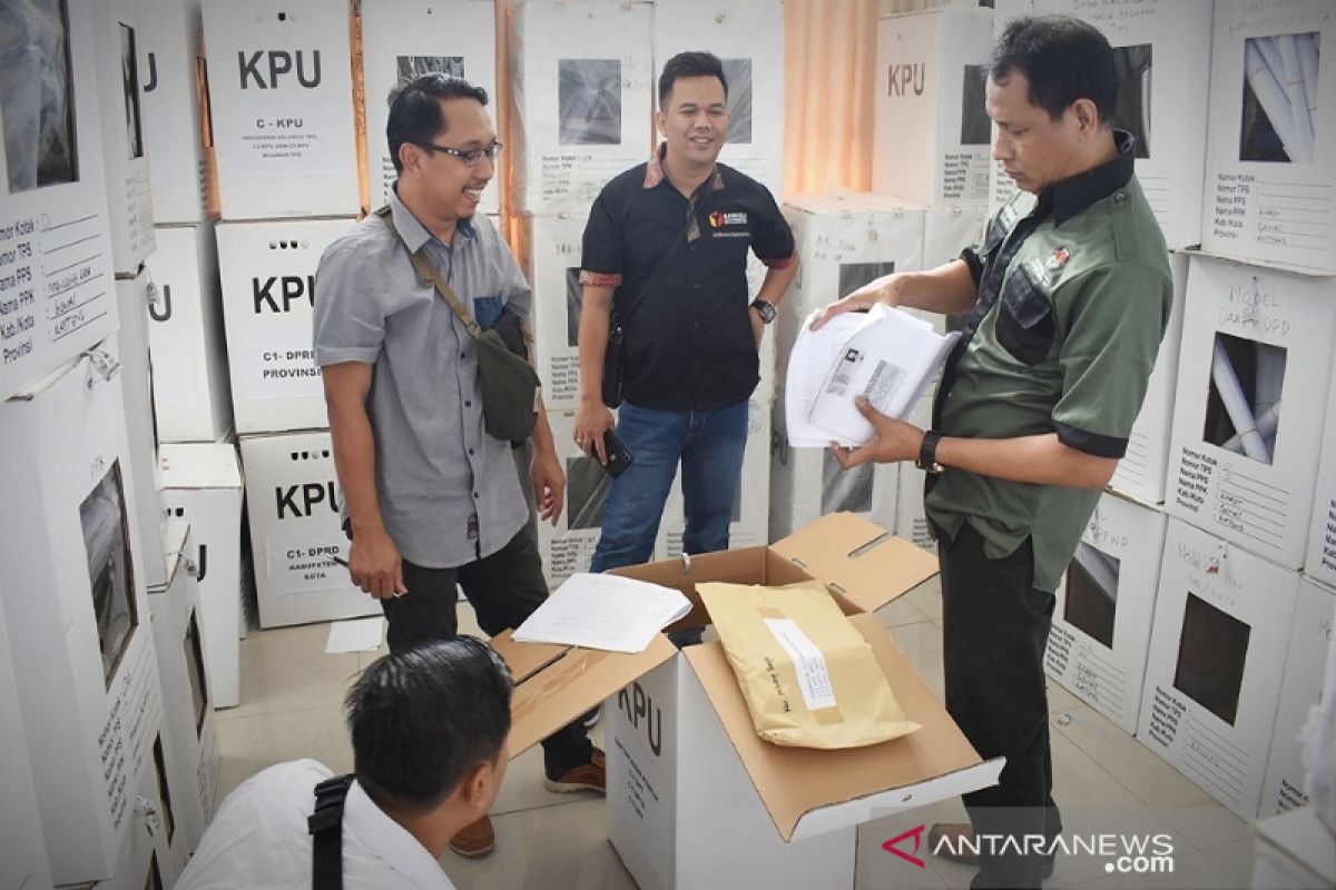 KPU Gunung Mas buka kotak suara untuk pemutakhiran data pemilih