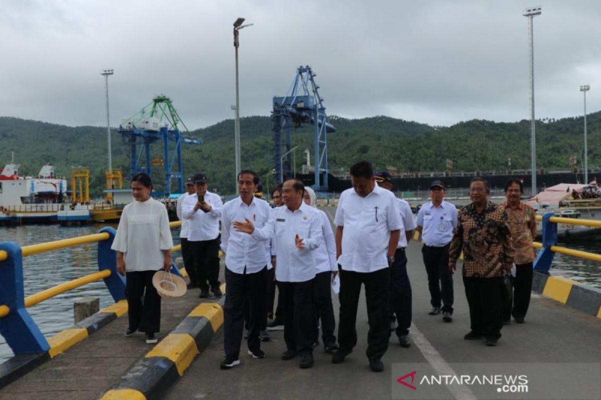 Presiden Jokowi sebut tol Manado-Bitung pacu pertumbuhan pariwisata dan industri