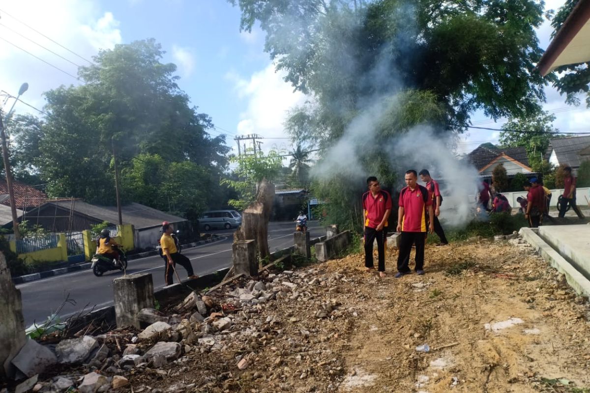 HUT Bhayangkara ke-73, Polres Bangka gelar kerja bakti 