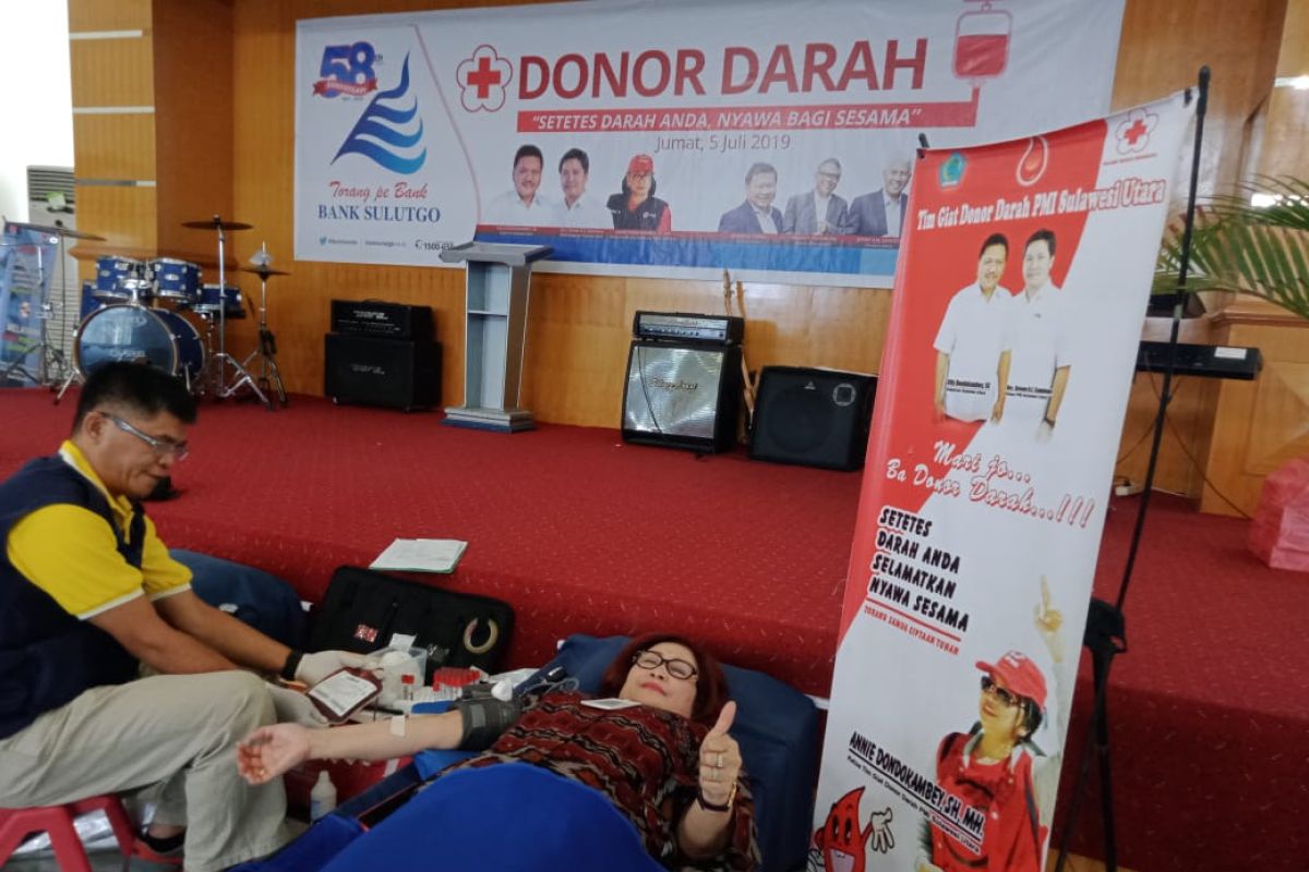 Bank SulutGo gelar donor darah perkuat stok PMI