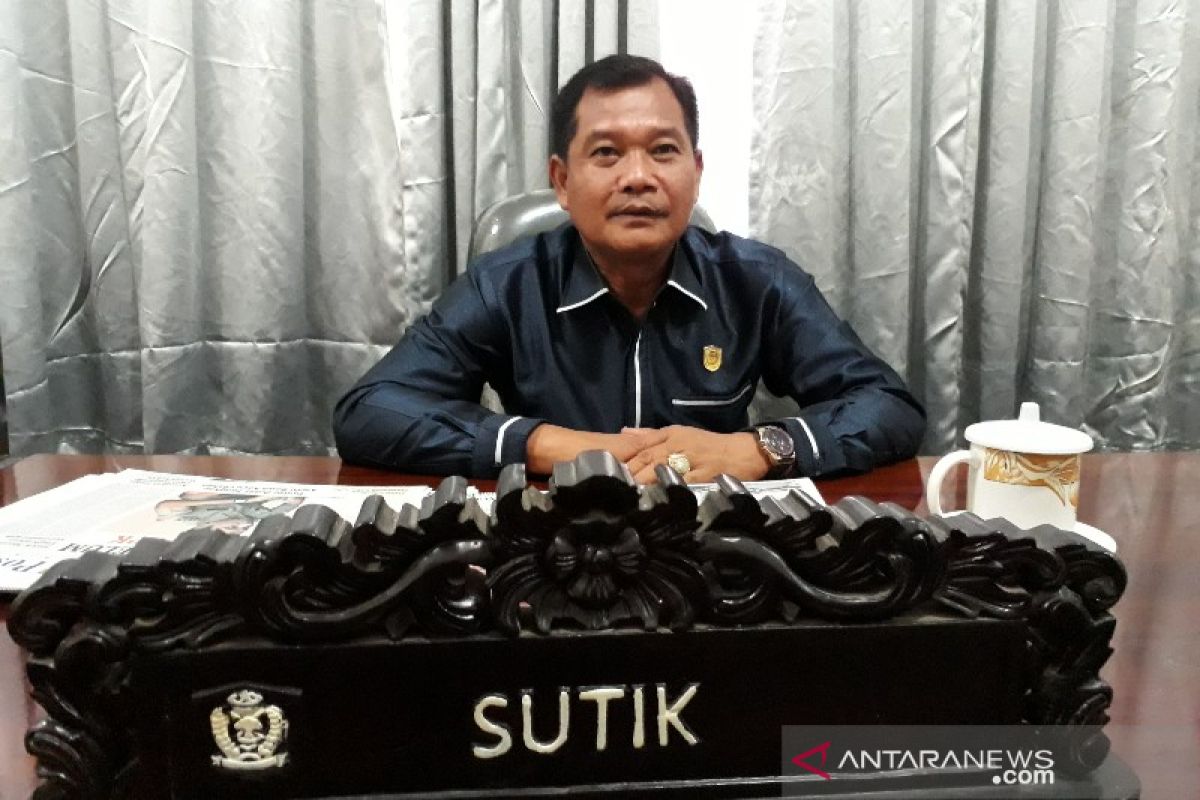 DPRD desak pemkab sejahterakan guru honorer di wilayah pelosok Kotim