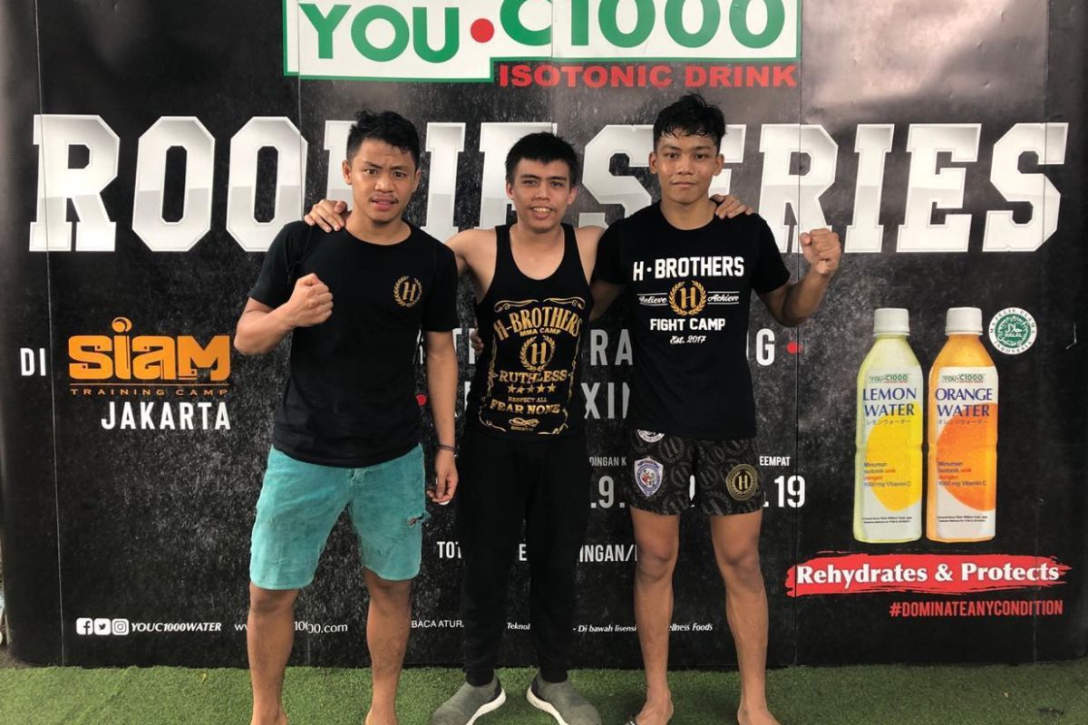 Dua petarung muda Indonesia raih kemenangan Rookie Series Kickboxing Tournament di Thailand