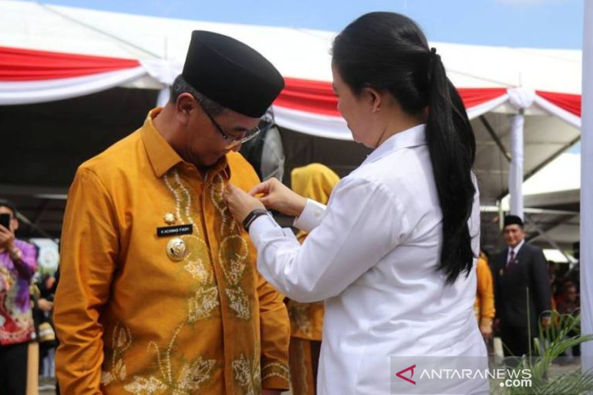 H Achmad Fikry terima tanda kehormatan Satyalancana Pembangunan