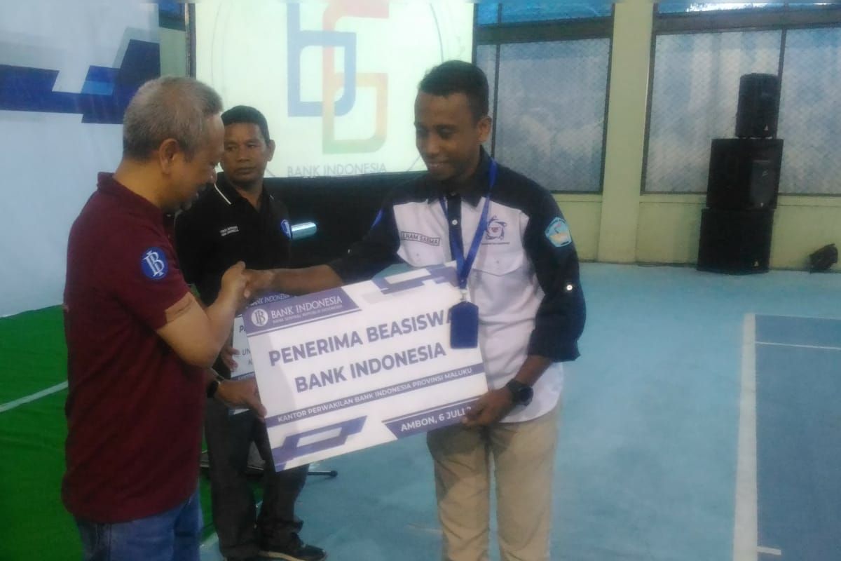 BI Maluku gelontorkan Rp1,2 miliar untuk beasiswa mahasiswa