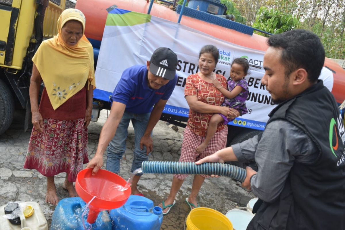 Warga Desa Jurangjero sambut gembira bantuan air bersih ACT