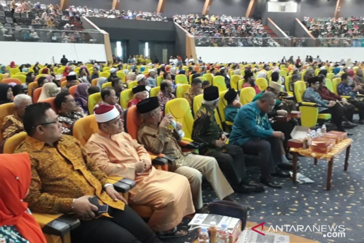 Ribuan Warga Banjar Penuhi Plenary Hall Samarinda