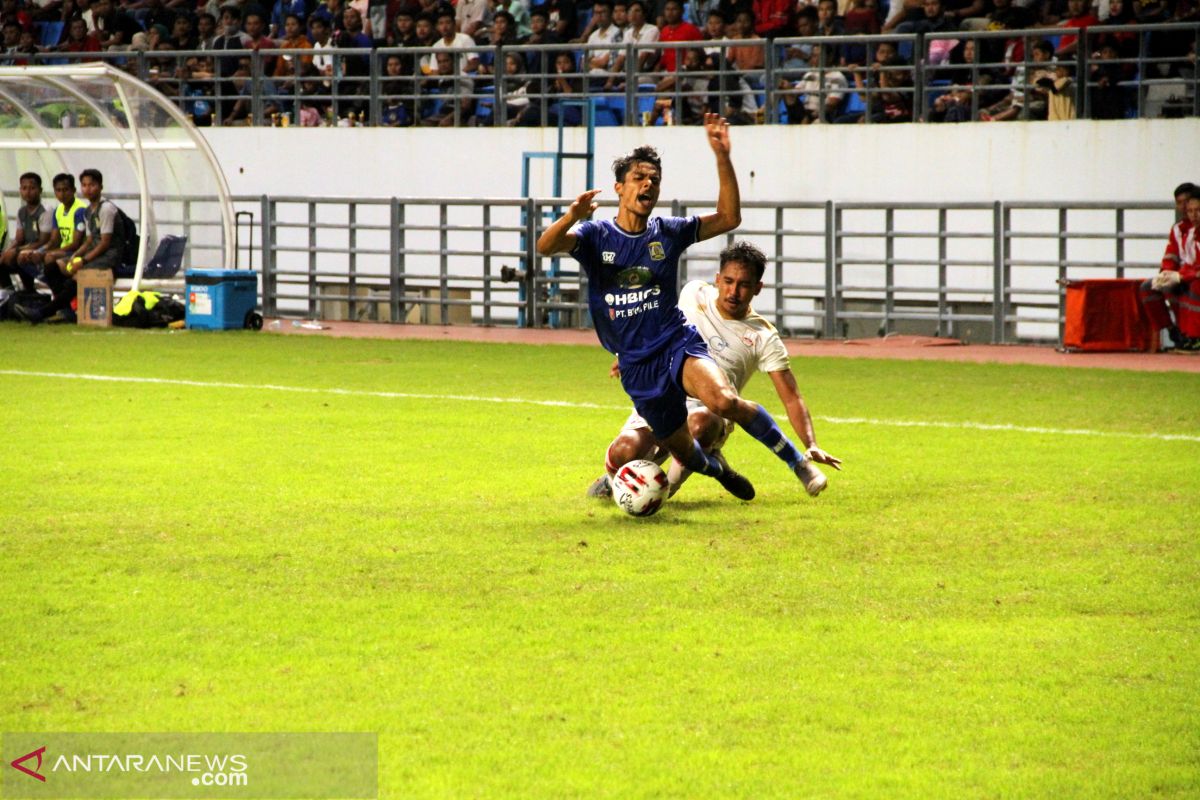 Tandang ke Manado, Persiba diminta konsentrasi hingga menit akhir