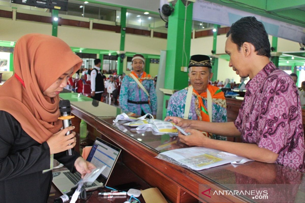 Calhaj kloter pertama tiba di Asrama Haji Donohudan