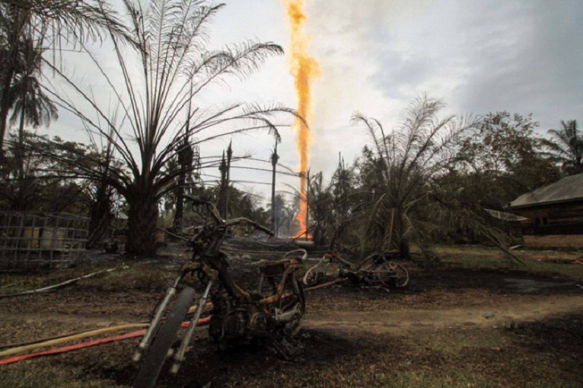 Sumur minyak di Kecamatan  Peureulak Aceh Timur terbakar