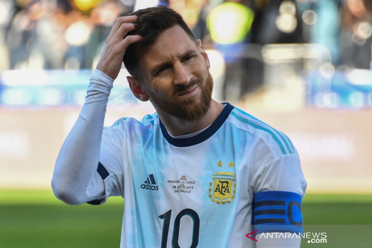 Pelatih Brasil ajak Messi hormati orang lain