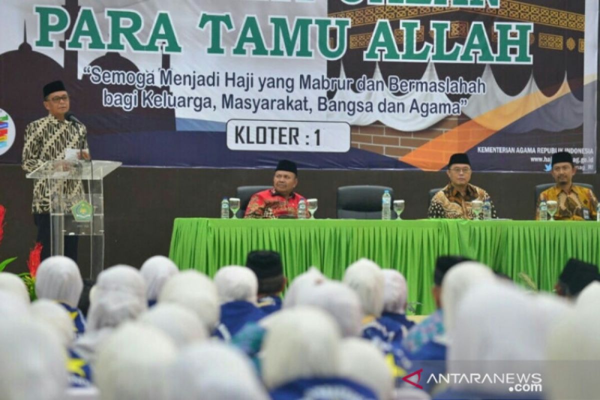 Gubernur Sulsel lepas JCH Kloter I Makassar