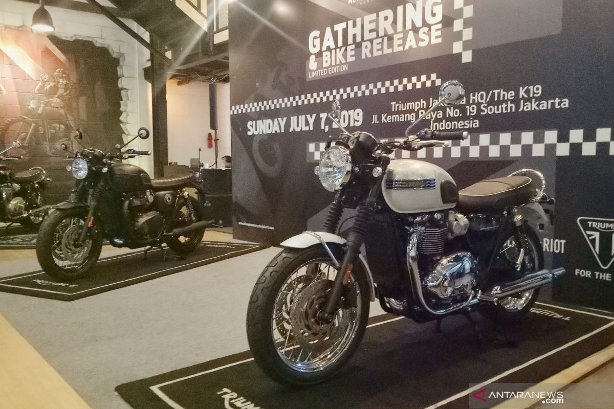 Triumph ungkap Bonneville T120 edisi terbatas, harganya Rp495 juta