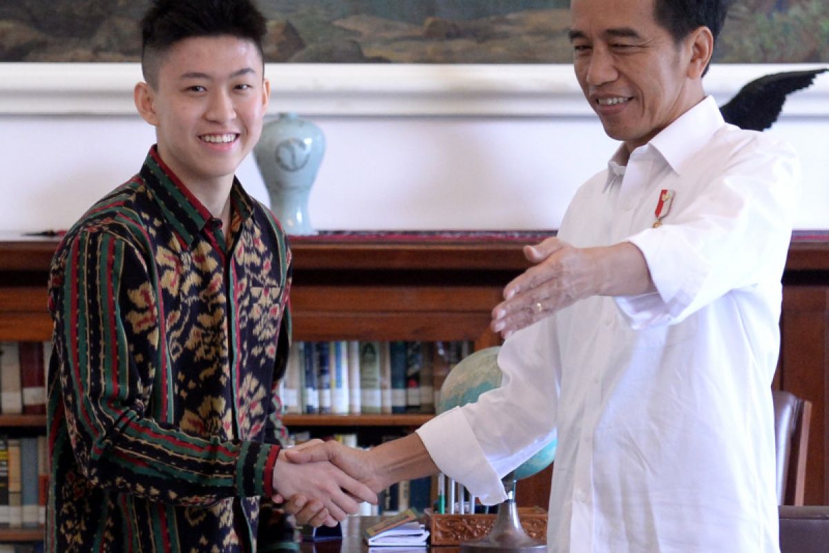 Pembahasan antara Jokowi dan Rich Brian