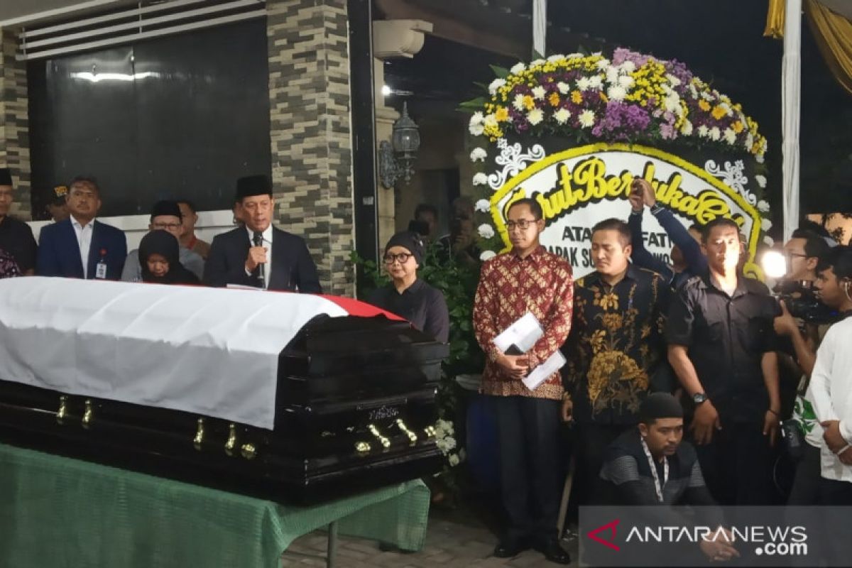 Jenazah Sutopo tiba di rumah duka Depok